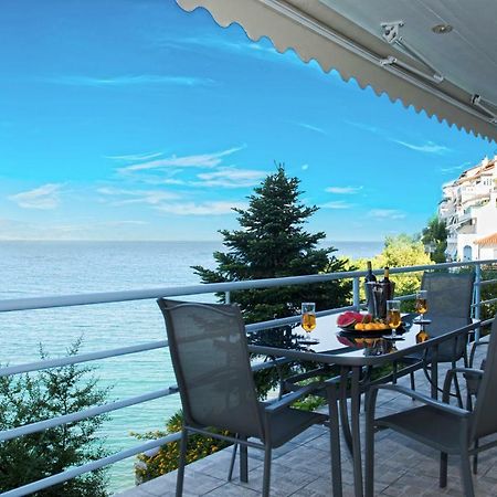 Kiveri Luxurious Seaside Apartment ภายนอก รูปภาพ