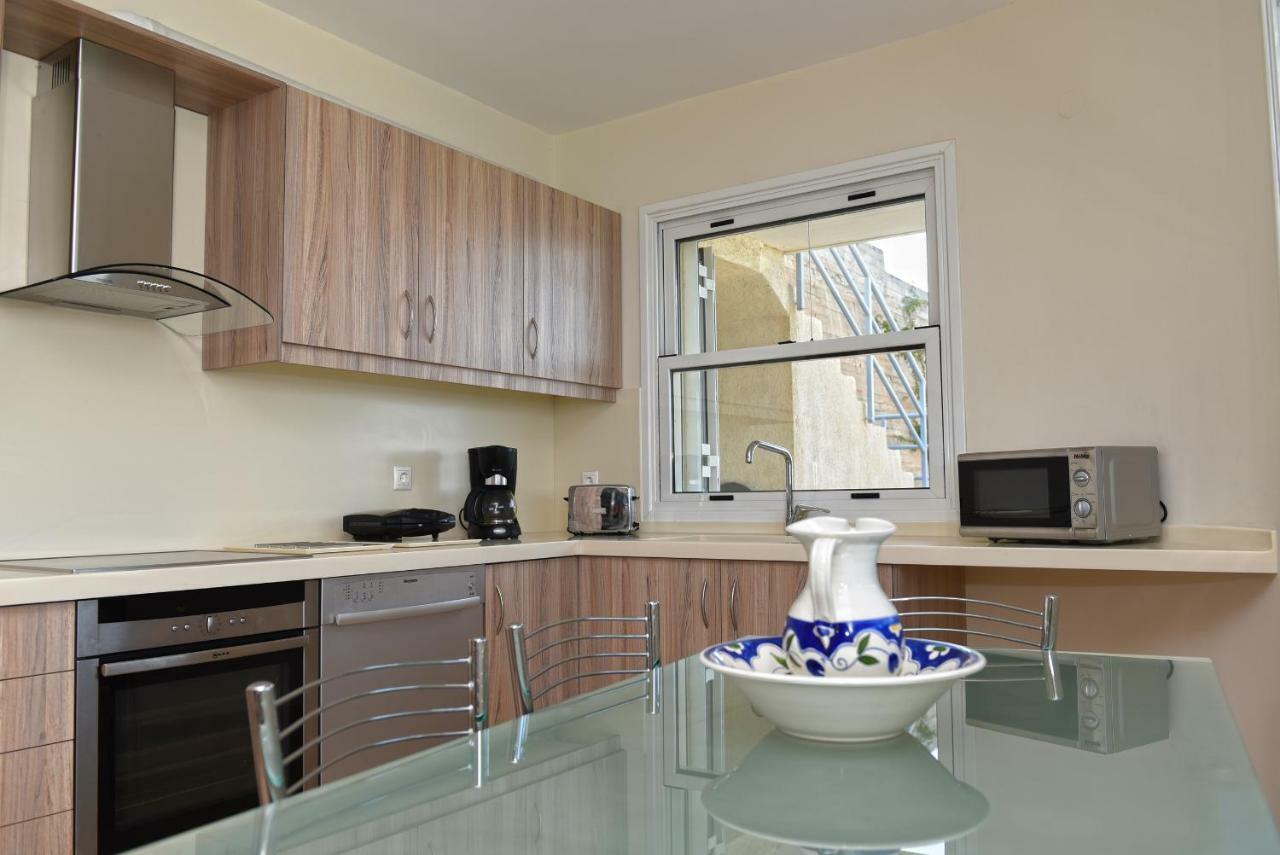 Kiveri Luxurious Seaside Apartment ภายนอก รูปภาพ