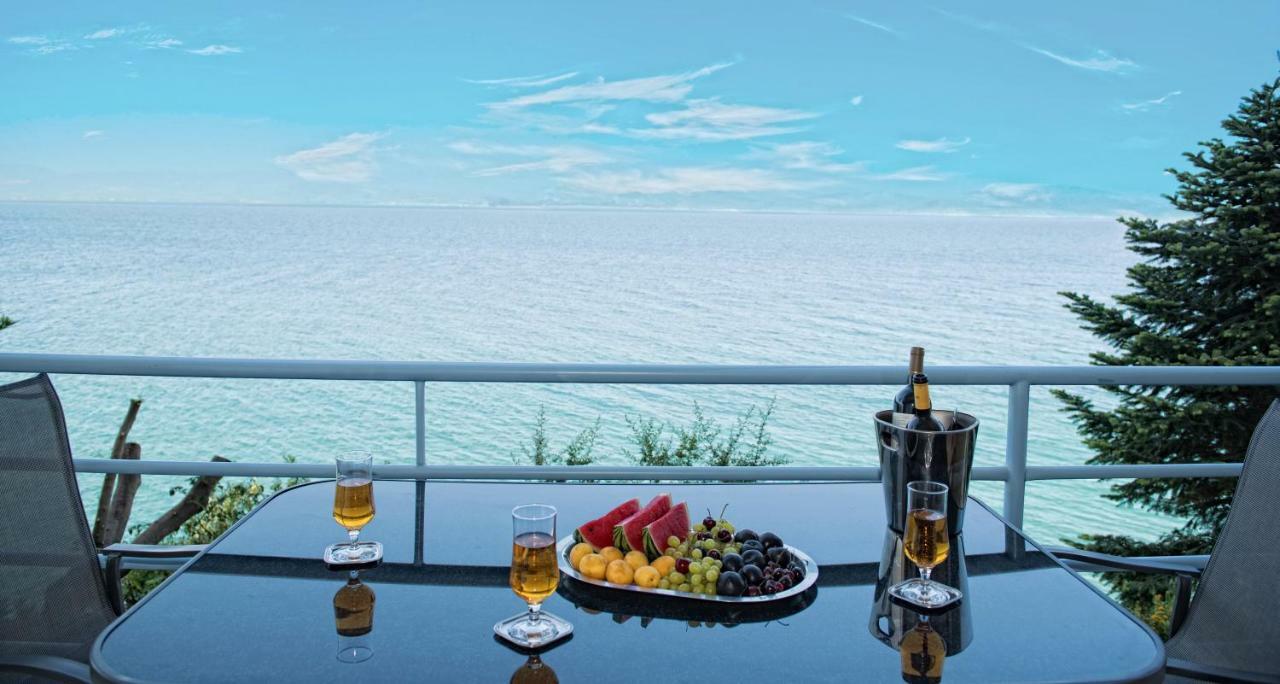 Kiveri Luxurious Seaside Apartment ภายนอก รูปภาพ